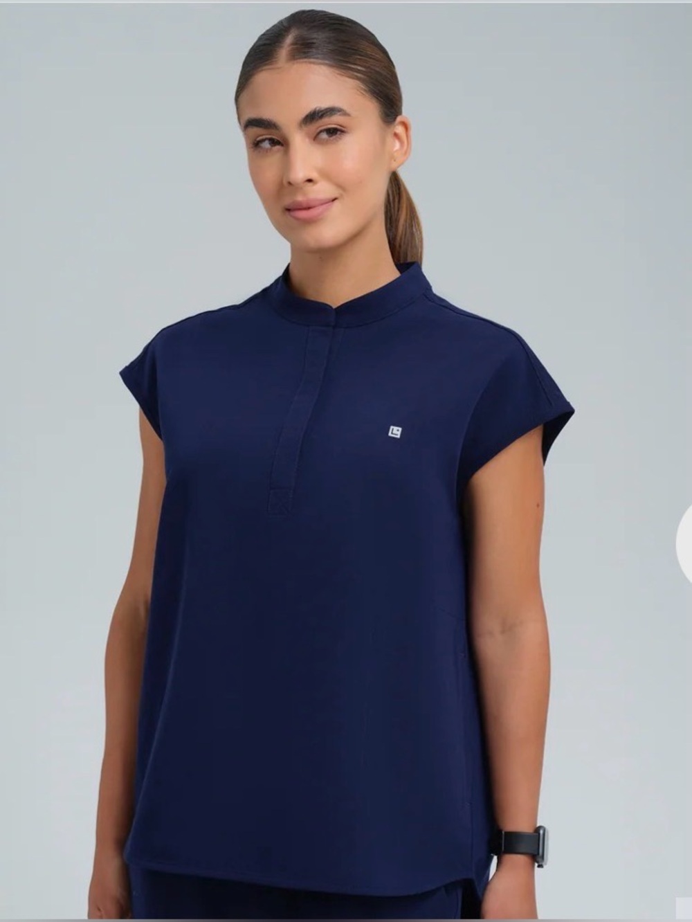 Sleeklemon Alexandra Oversized Scrub Top in Navy Size M